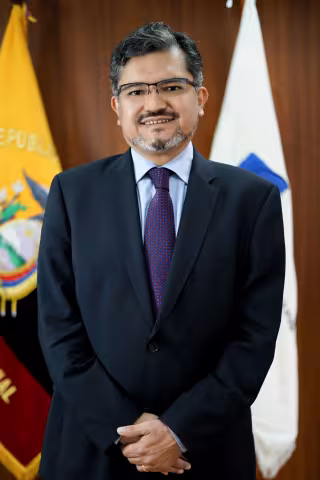 Dr. Alí Lozada Prado